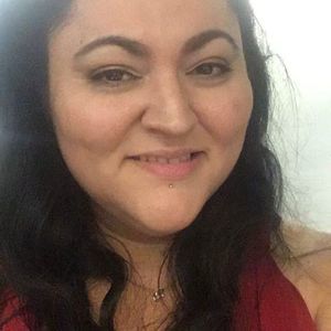 Meet your Posher, Elena